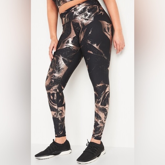 Old Navy Pants - Old Navy Active Extra High Waist Powersoft Leggings Size Large Black Starry Sky